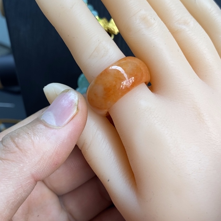 翡翠颈饰未镶嵌戒指