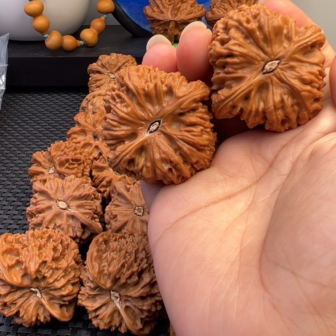 小***帅文玩核桃把件南疆石42
