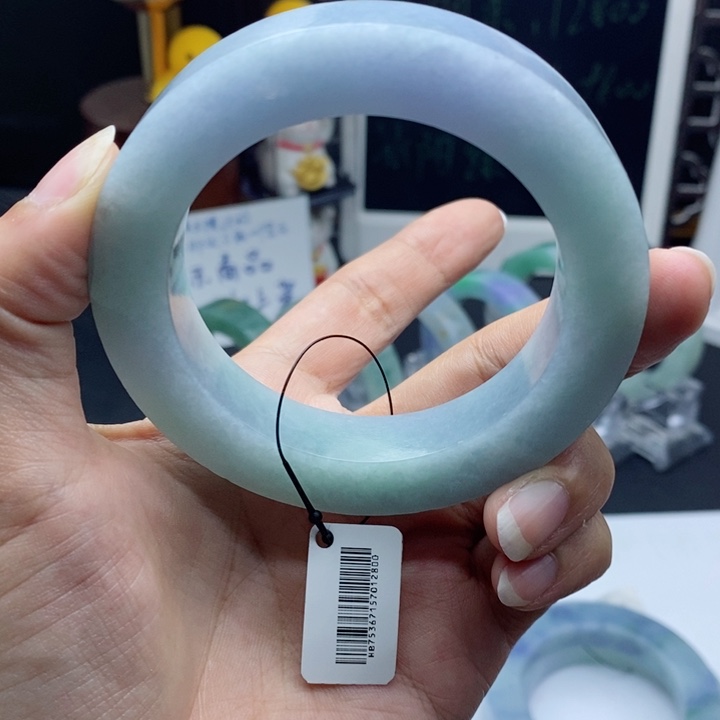 定制翡翠翡翠手镯未镶嵌?****叔