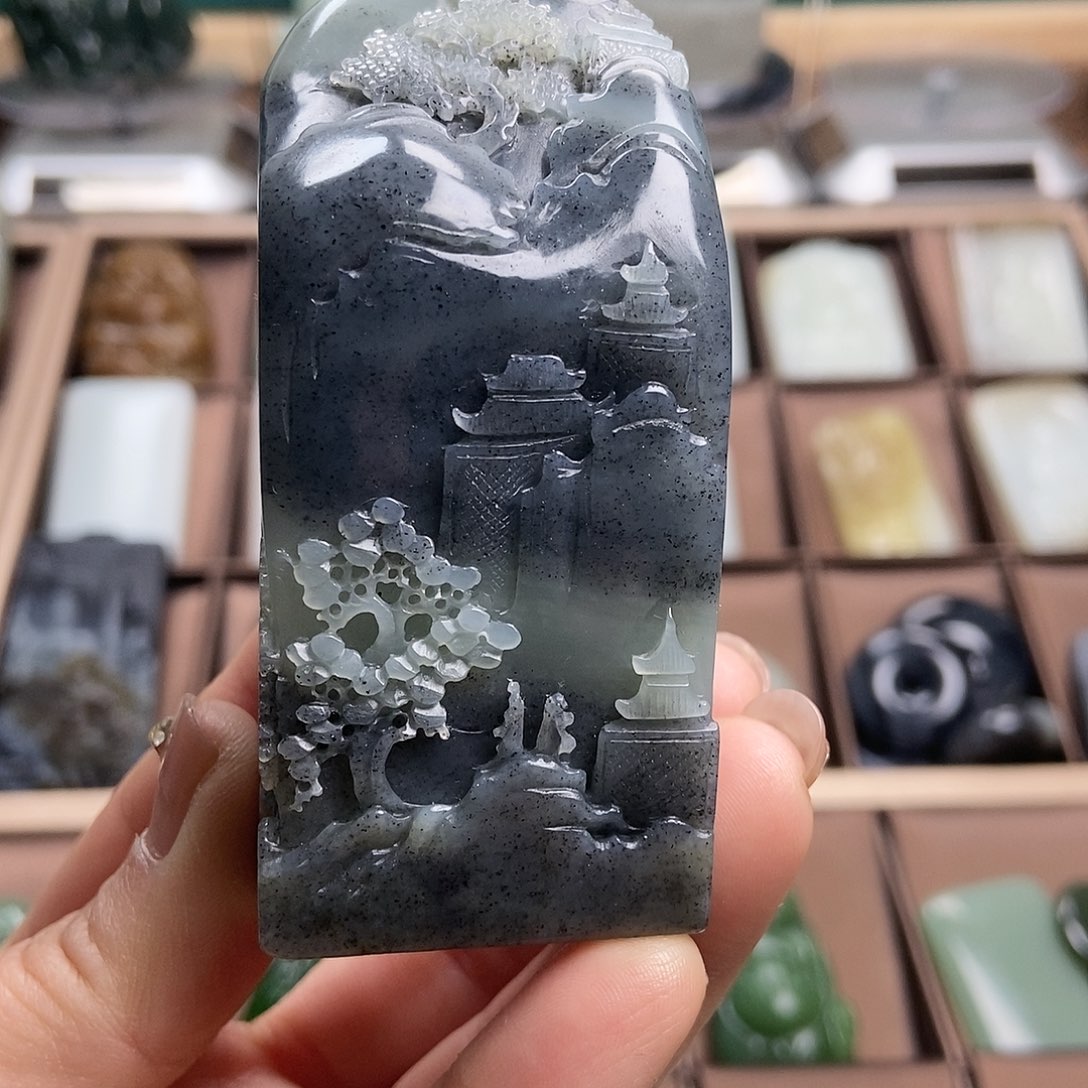 和田玉（糖玉）颈饰未镶嵌