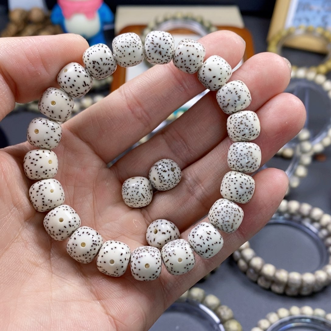 星月菩提手串B****y10.7原白