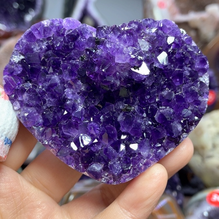 水晶摆件未镶嵌捡漏