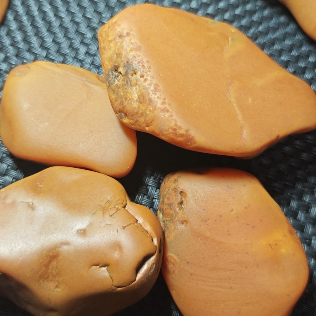 黄蜡石赣江沙石石头