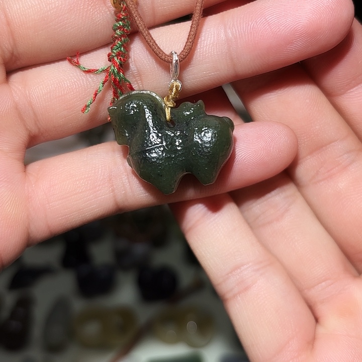 和田玉未镶嵌颈饰买断不退不换