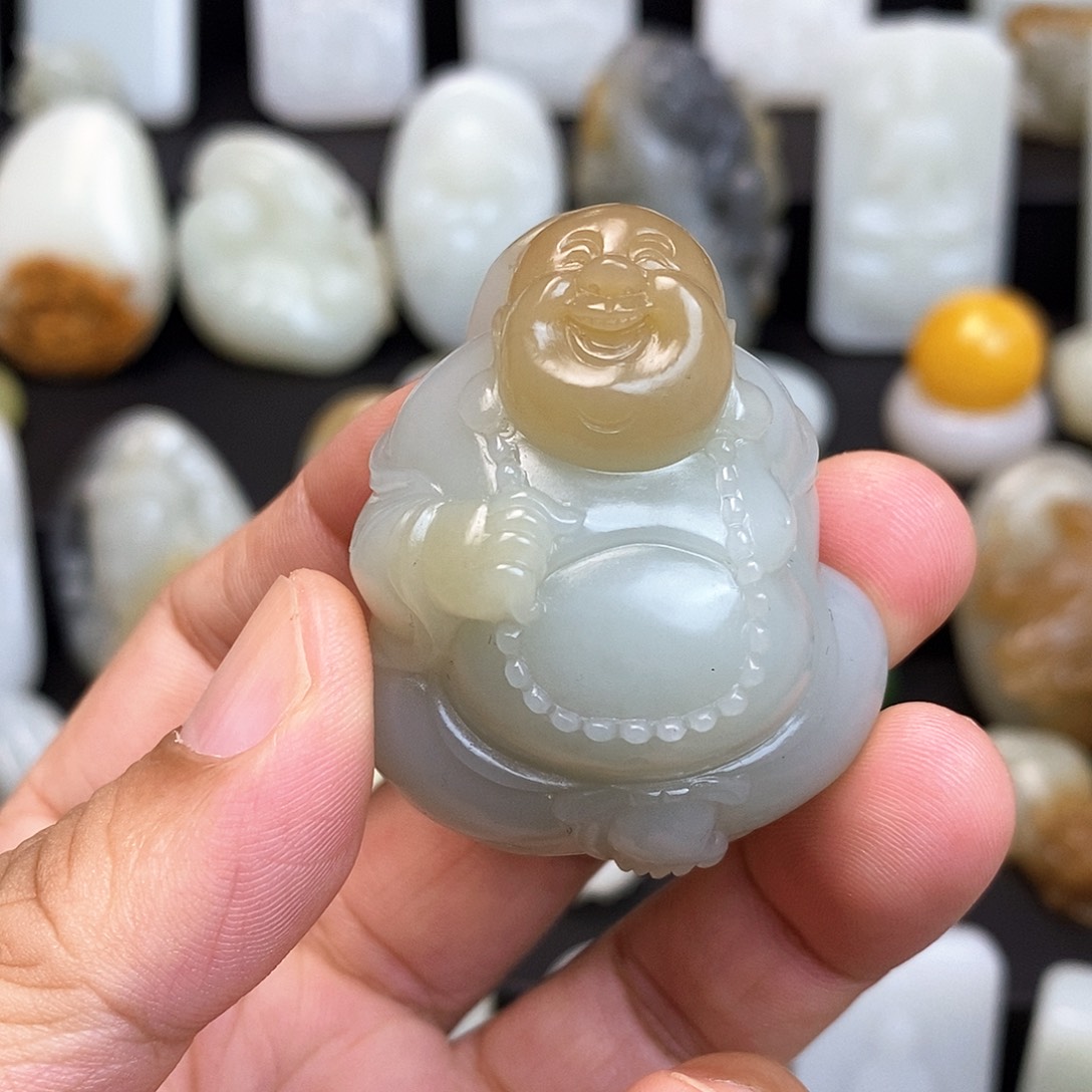 颈饰未镶嵌和田玉