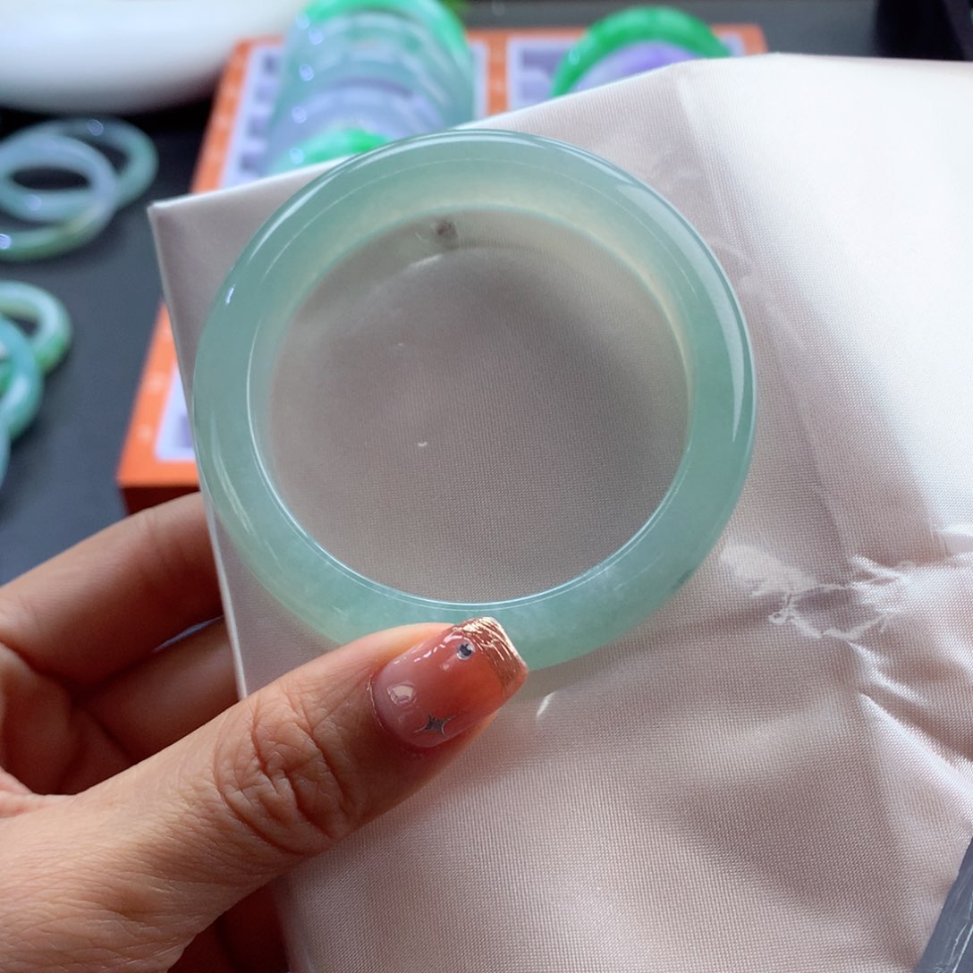 翡翠手镯未镶嵌60号