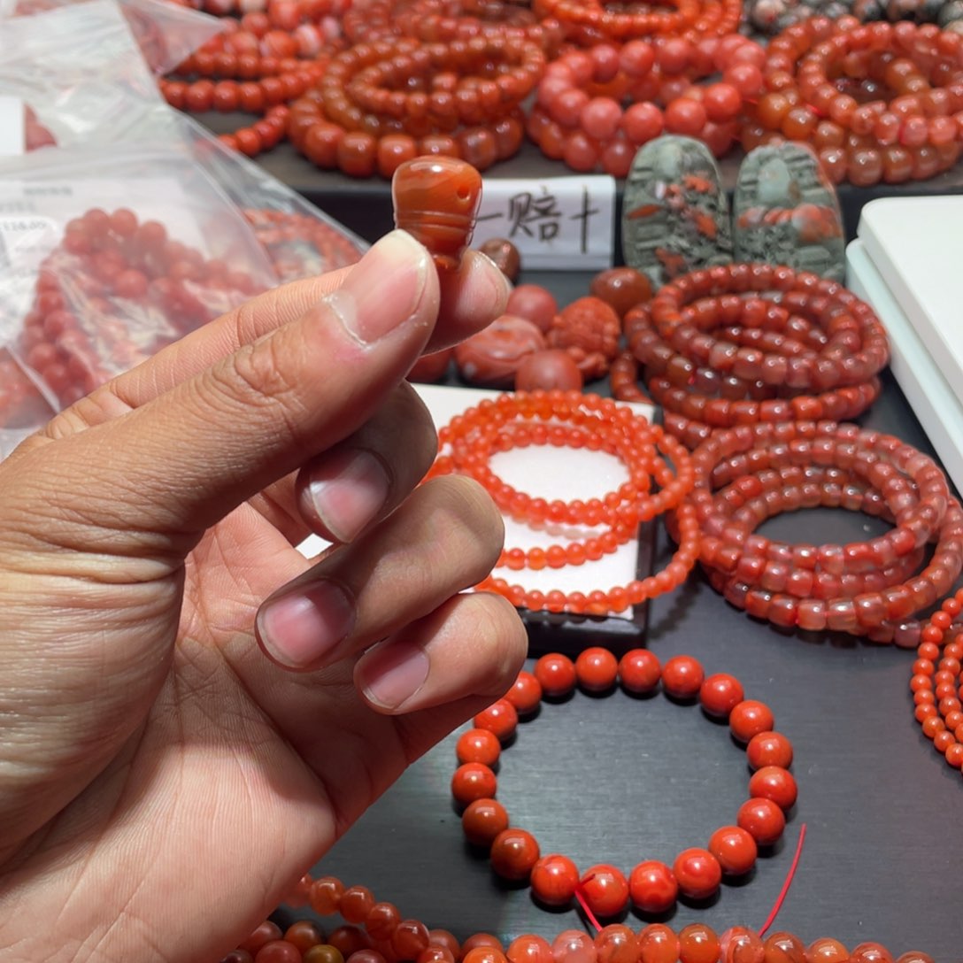 南红玛瑙手链未镶嵌