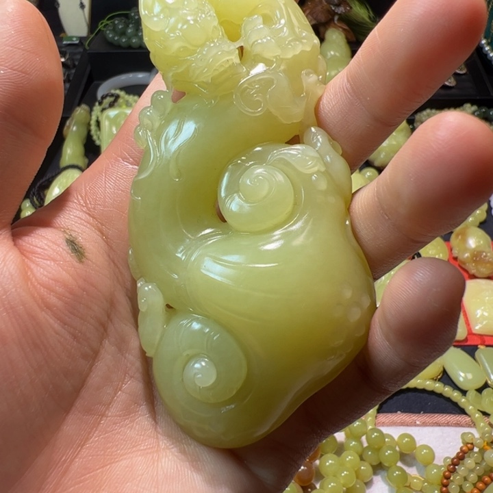 和田玉（黄玉）颈饰未镶嵌