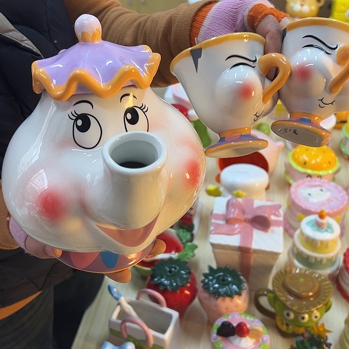 摆件陶瓷等行业的产品出口到世界