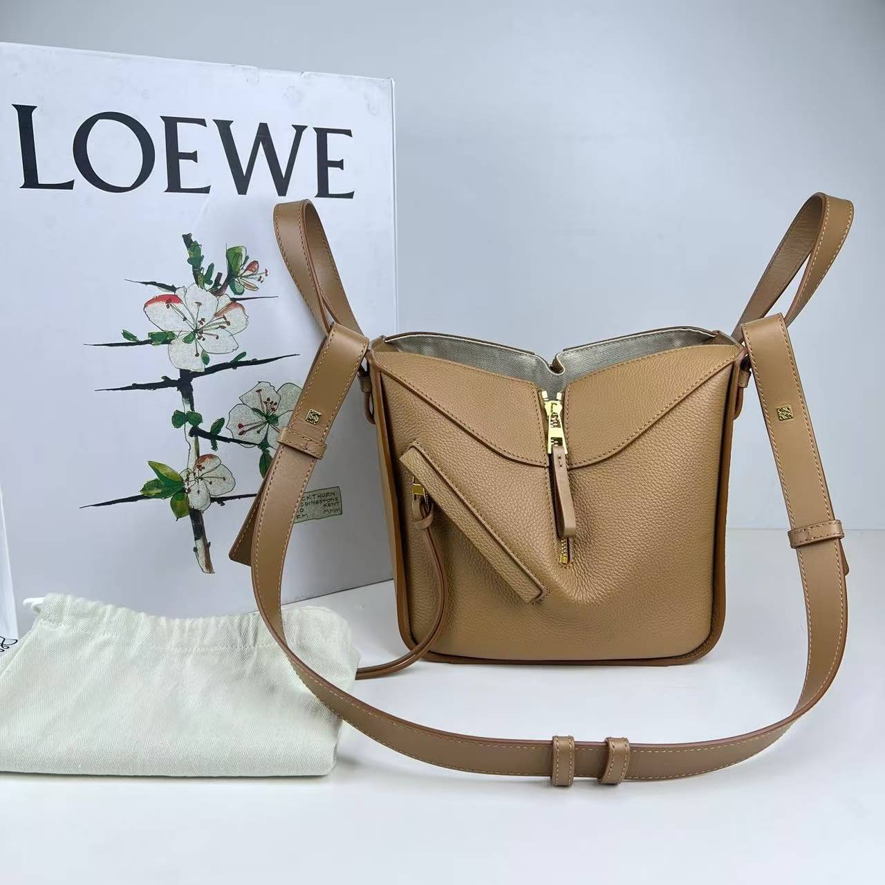 95新 LOEWE/罗意威 安安/箱包/TYP882512170047