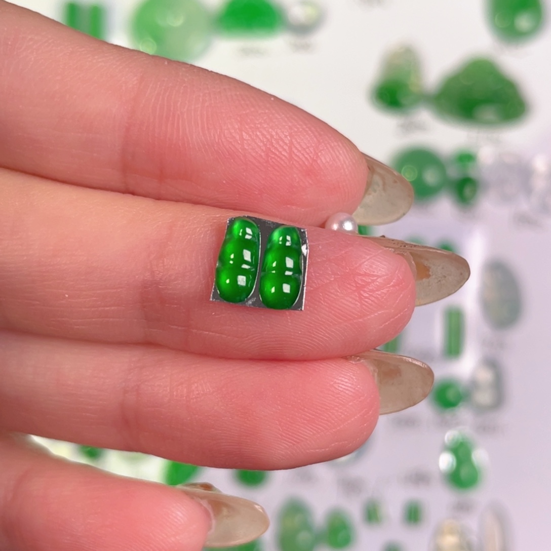 ****.翡翠未镶嵌颈饰裸石