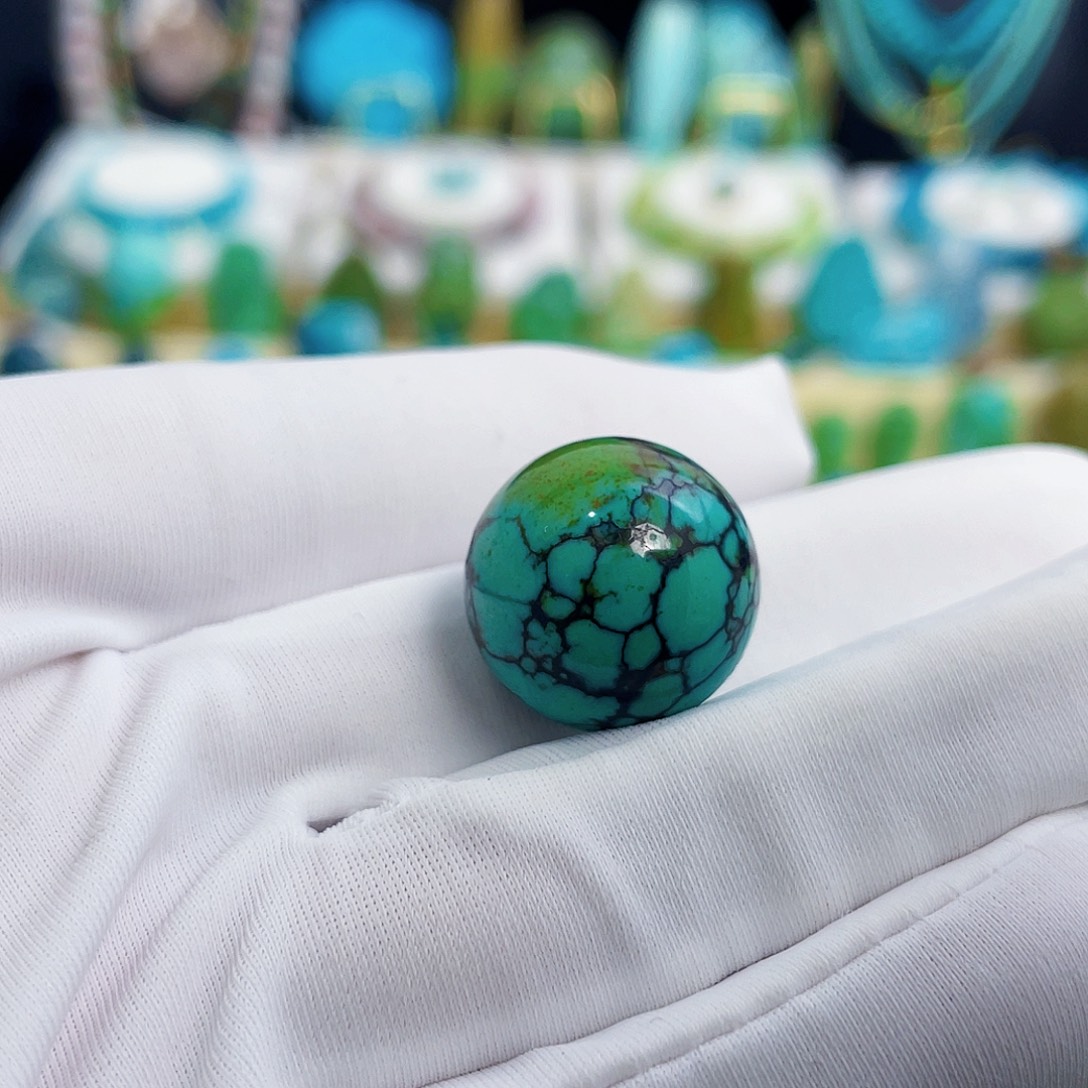 绿松石未镶嵌颈饰