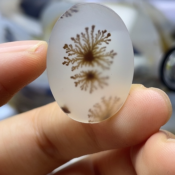 未镶嵌颈饰玛瑙/玉髓