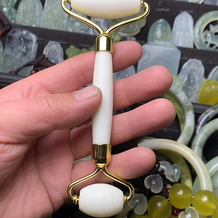 合金蛇纹石玉美容器