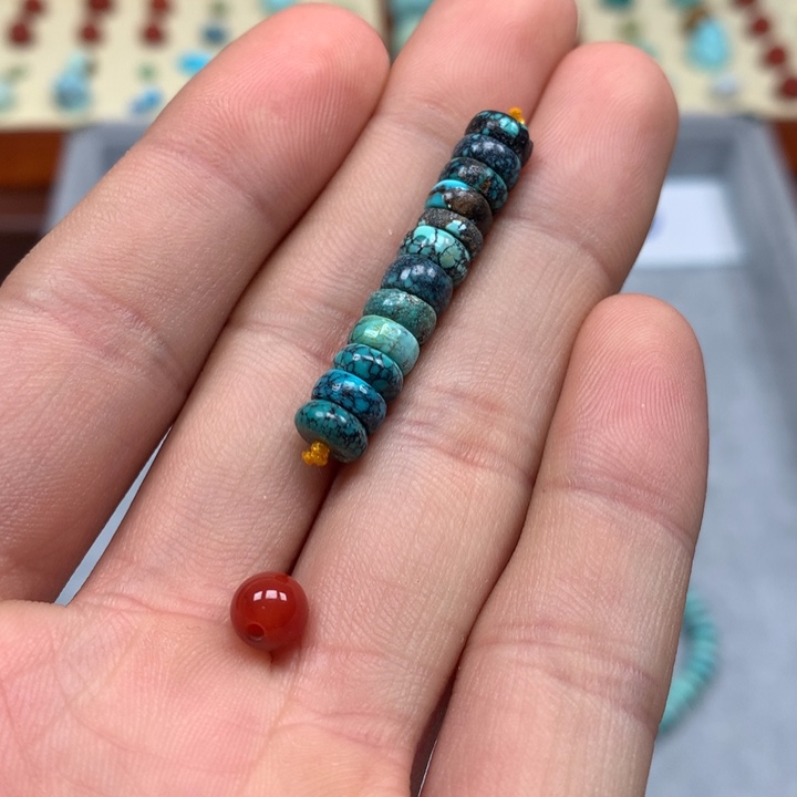 南红玛瑙配饰未镶嵌