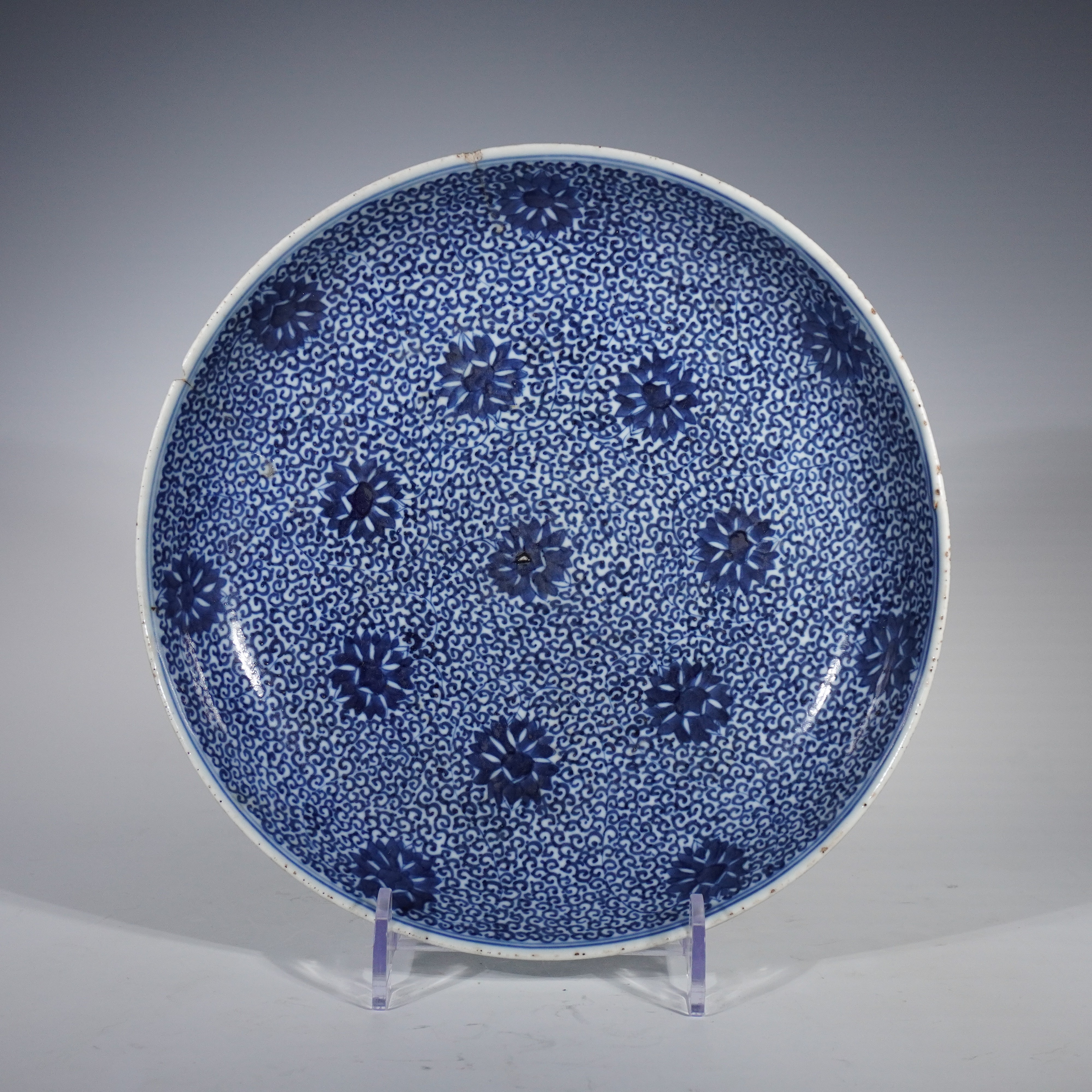 Lot 20004 清光绪 青花缠枝莲纹盘【古董拍卖】