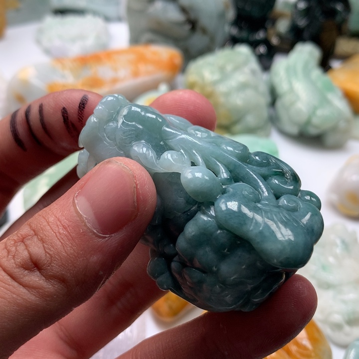 翡翠未镶嵌颈饰保真天然a货翡翠