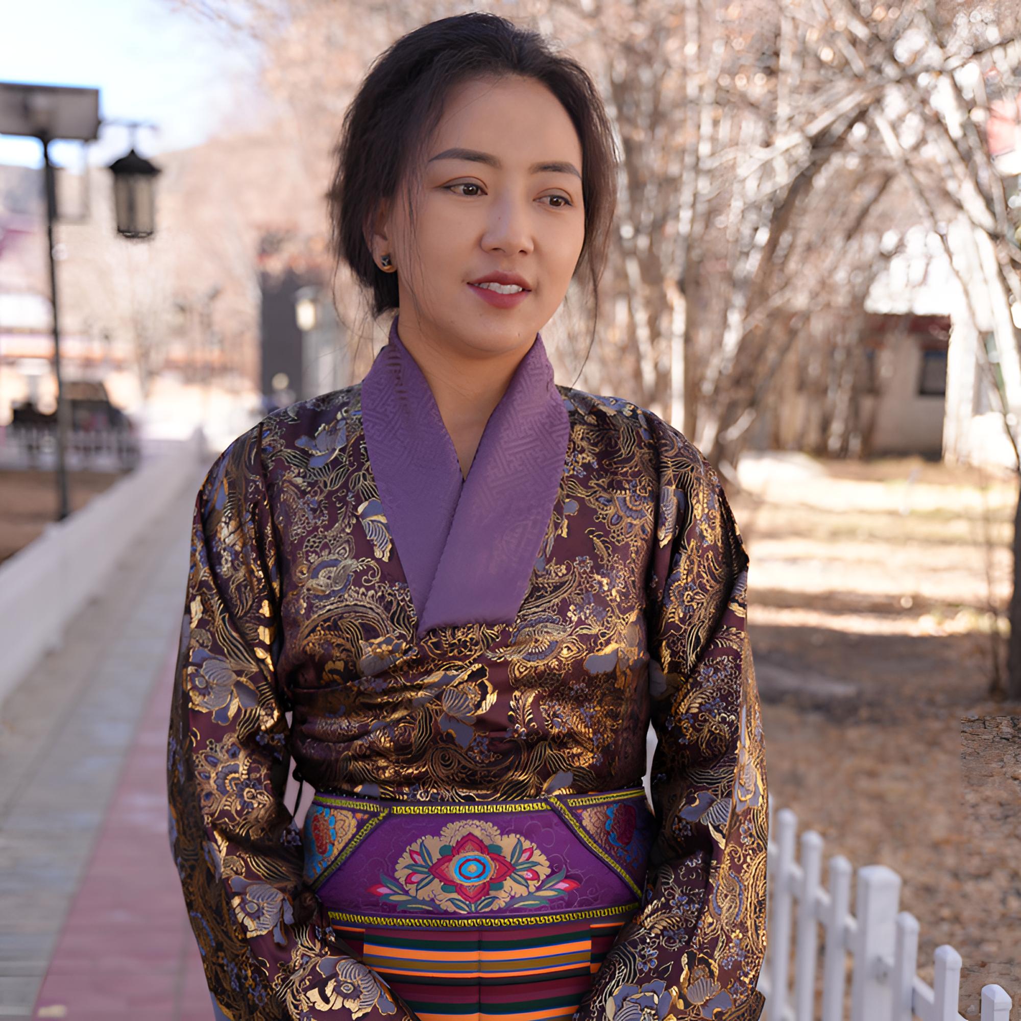 民族服装缎面精品藏袍拉萨服四季款民族风藏式女款传统好看更美丽