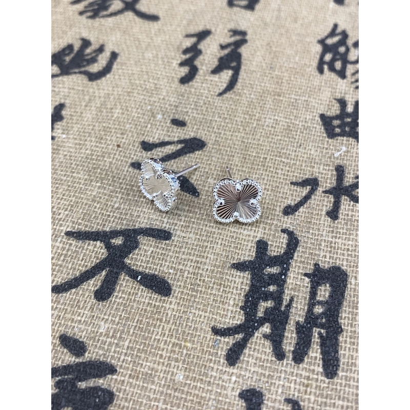 足银耳饰 四叶草镭射新中式小众设计耳坠