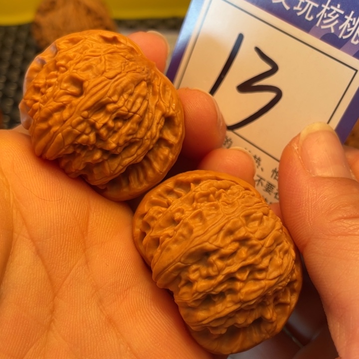 桃核把件41狮子13。。。。。。。。