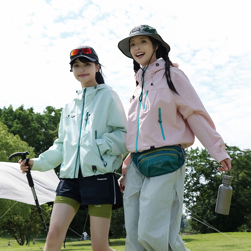 蕉下客2025年秋冬爆款男女款户外三合一冲锋衣防风防水登山冲锋衣