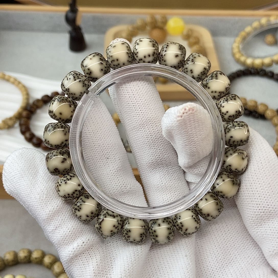 星月菩提手串?****?11侧白细星