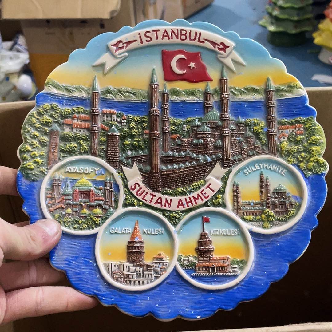 摆件   磕碰。封釉。