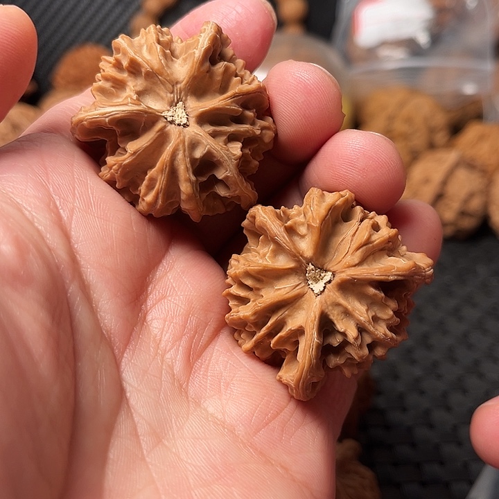 吊坠文玩核桃文玩核桃三棱核桃盘山