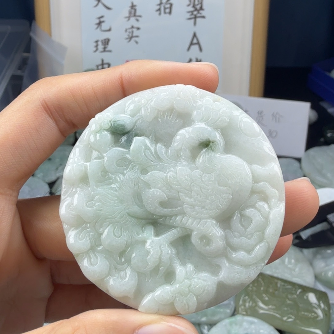 翡翠未镶嵌颈饰翡翠