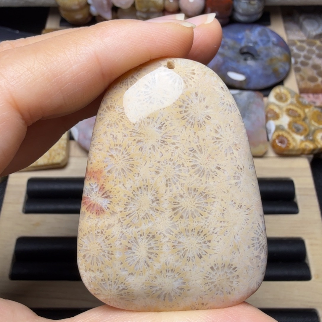 硅化玉未镶嵌料大不亏，可盘