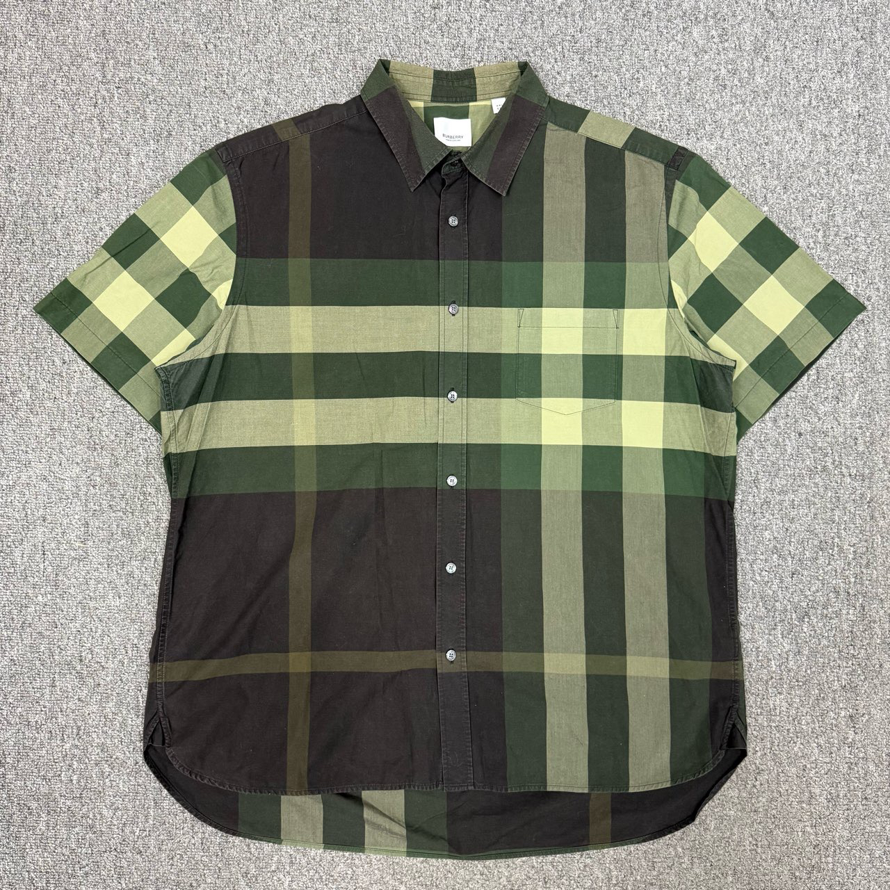 99新 BURBERRY/博柏利 12470249 巴宝莉 绿色格纹短袖衬衫 XXL码