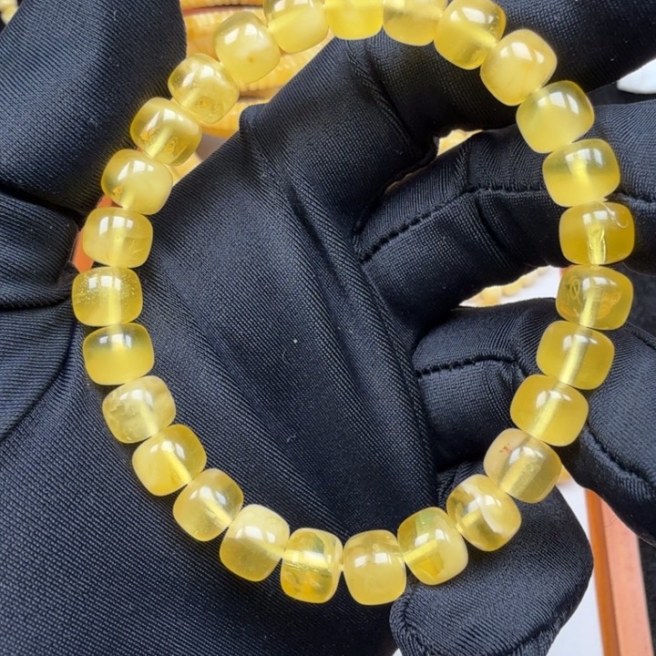 未镶嵌琥珀手链金绞蜜8毫米手串个别花粉特价了