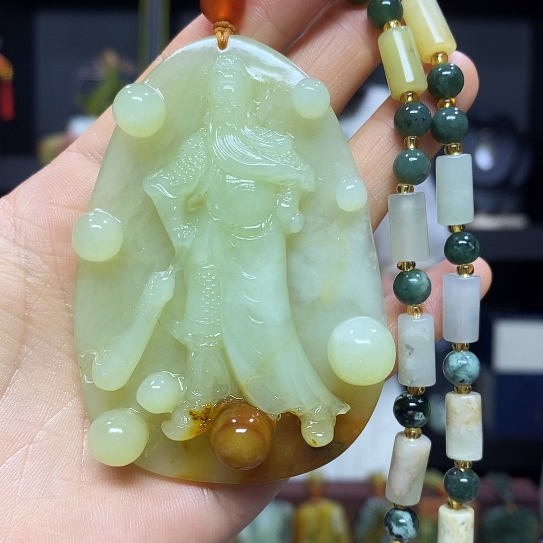 岫玉未镶嵌挂件吊坠