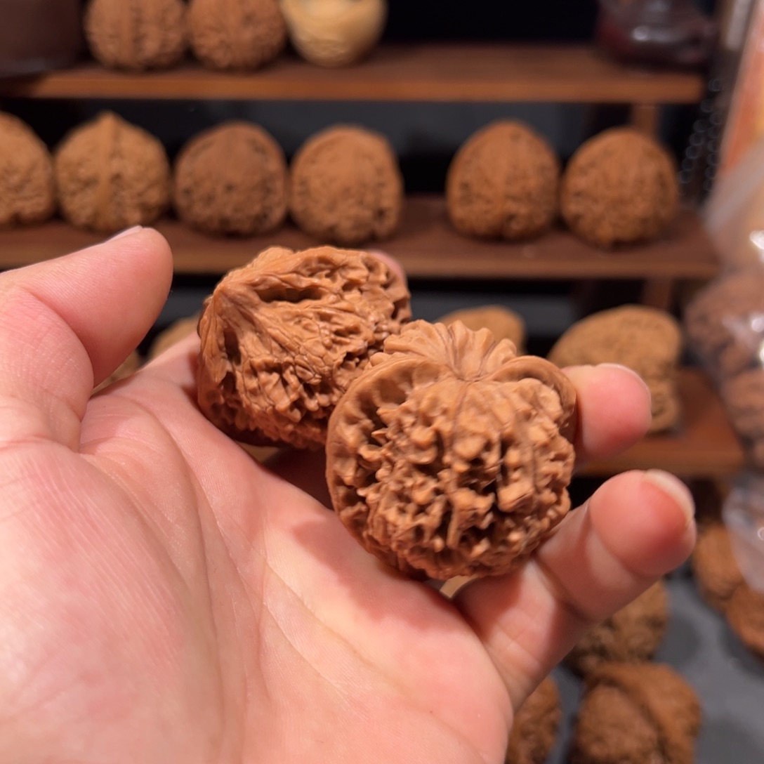 陈***学吊坠文玩核桃麒麟纹缓慢43