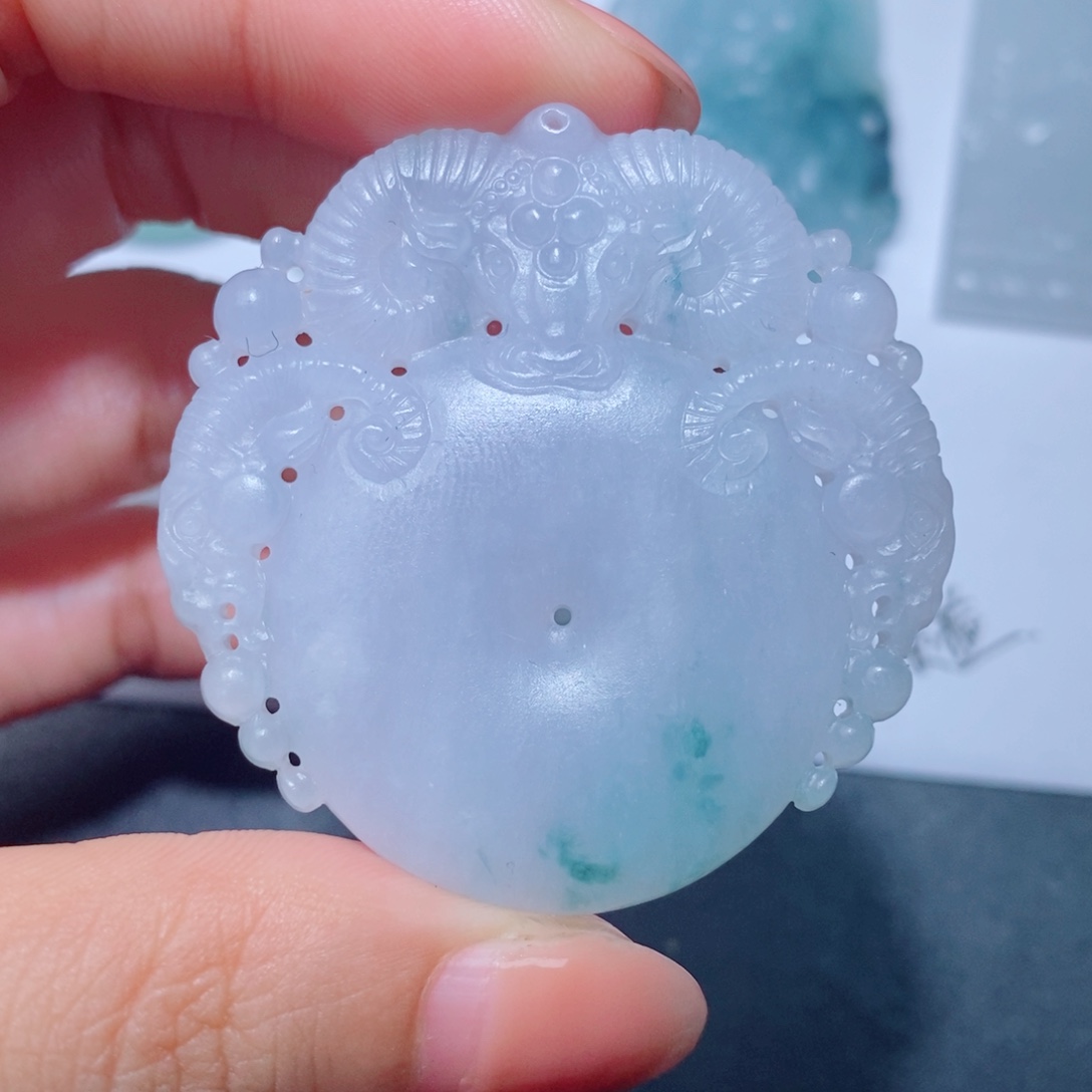 未镶嵌吊坠定制翡翠
