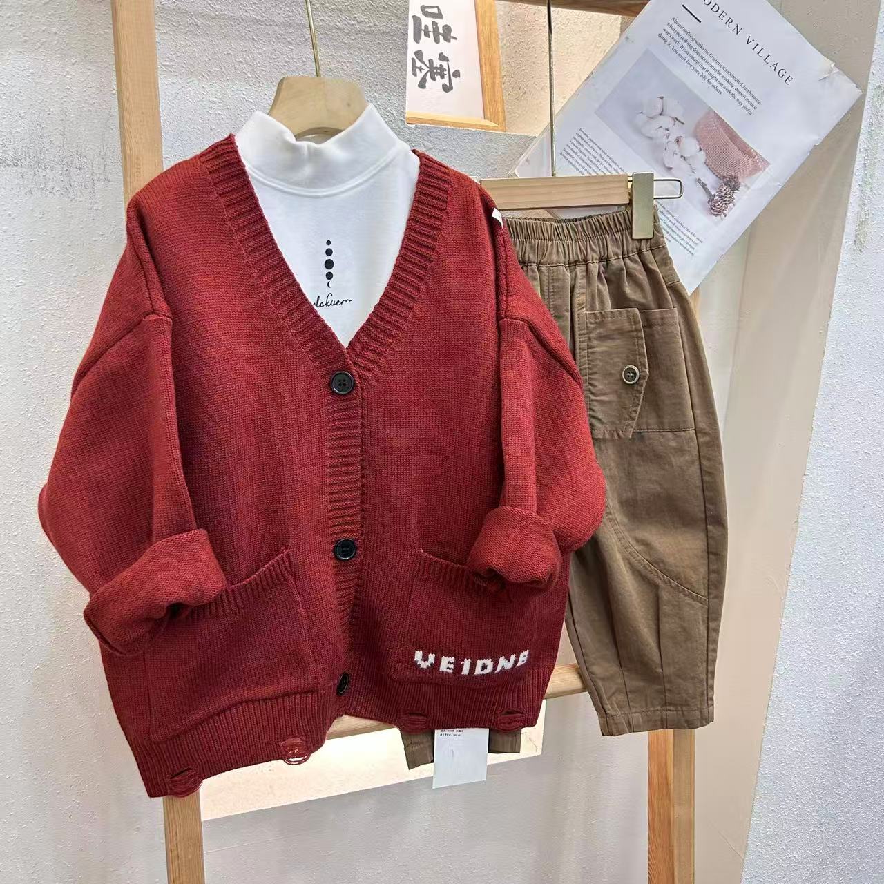 MY-2266  黑  红   开衫毛衣时尚休闲加厚韩版秋款洋气春秋