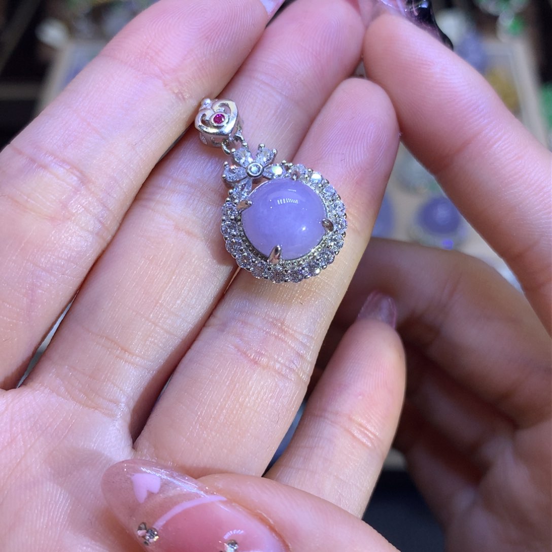 翡翠颈饰银S925镶嵌翡翠