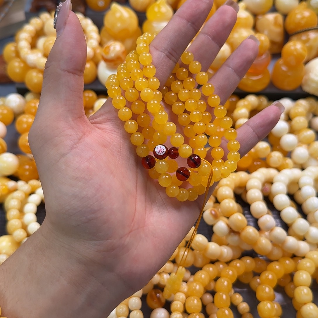 蜜蜡未镶嵌珠宝奇石