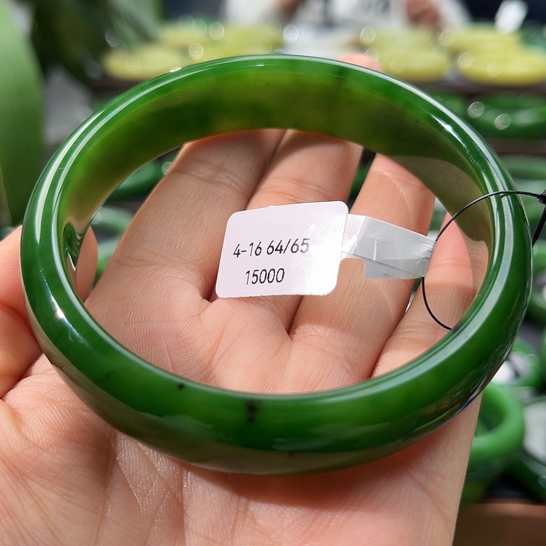 和田玉（碧玉）未镶嵌手镯