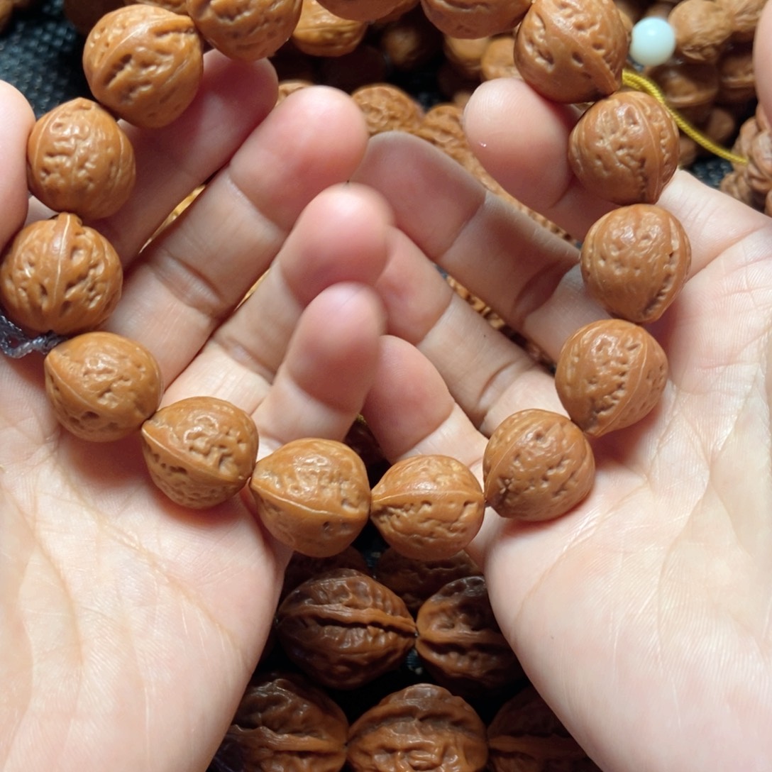手串桃核小金豆子