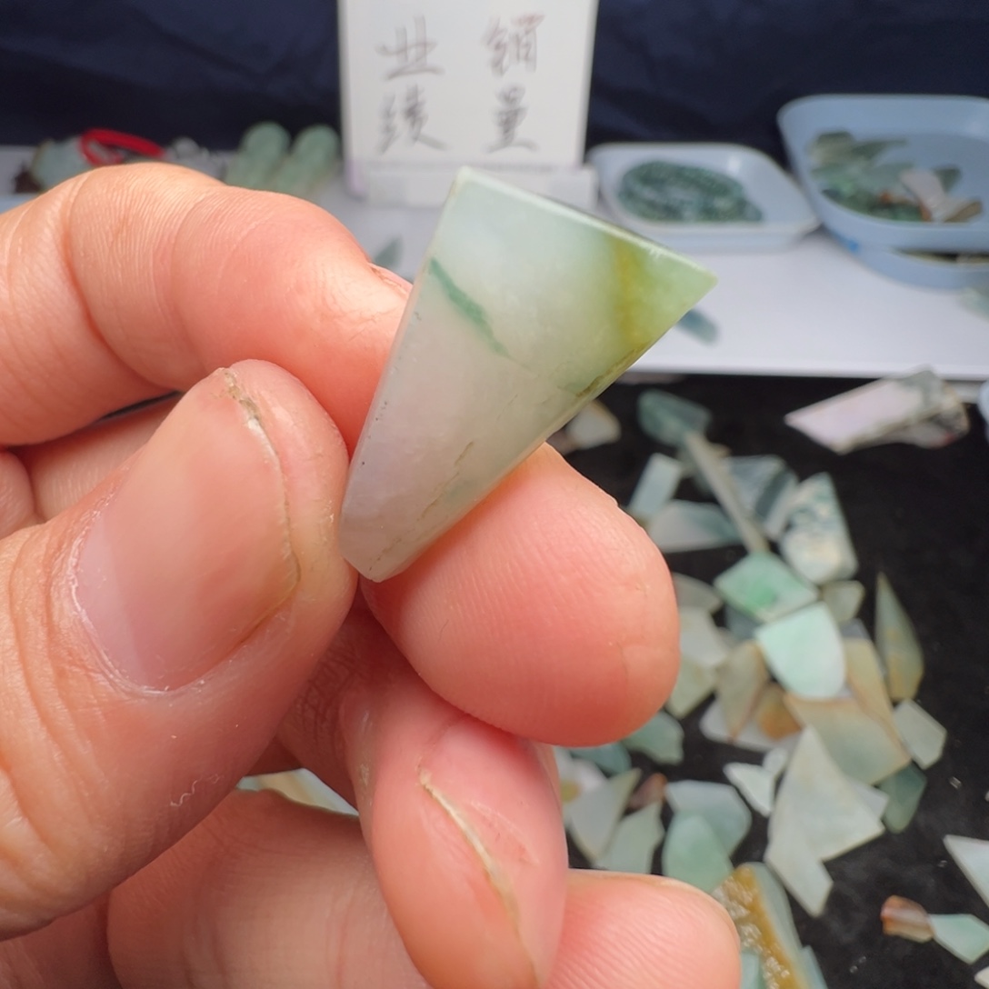 翡翠裸石缅甸翡翠A货