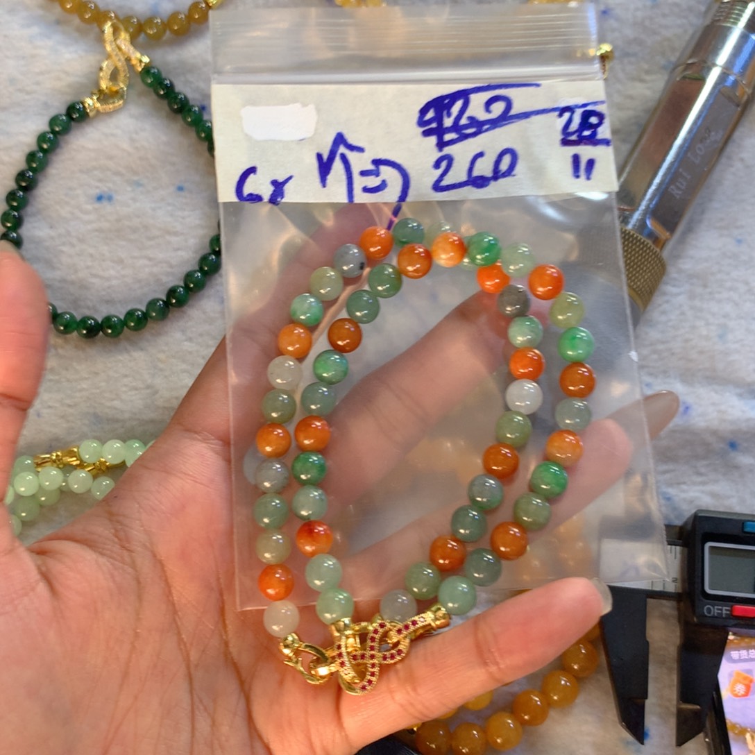 定制翡翠未镶嵌天然缅甸翡翠多样性