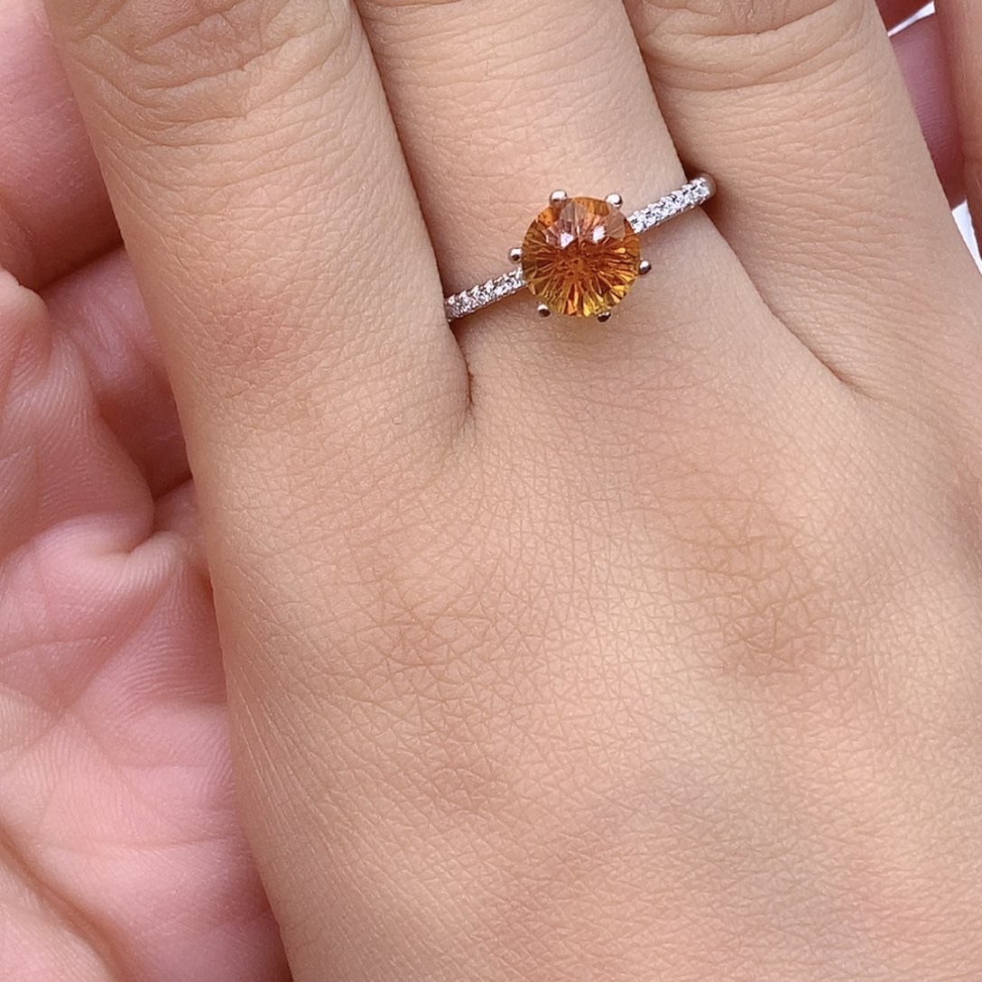 黄晶纯天然无优化黄水晶x银S925镶嵌小****儿