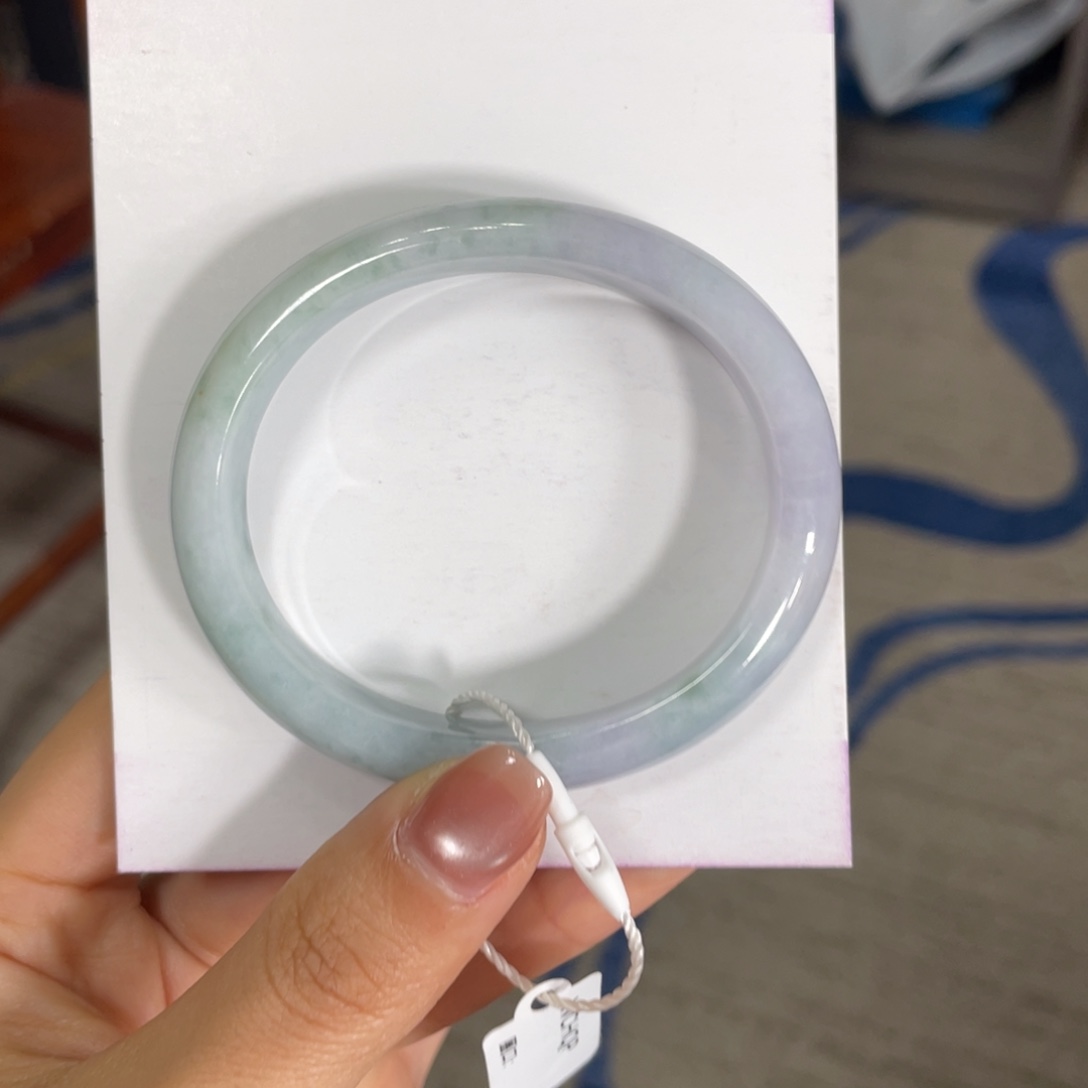 翡翠未镶嵌手镯基地质检