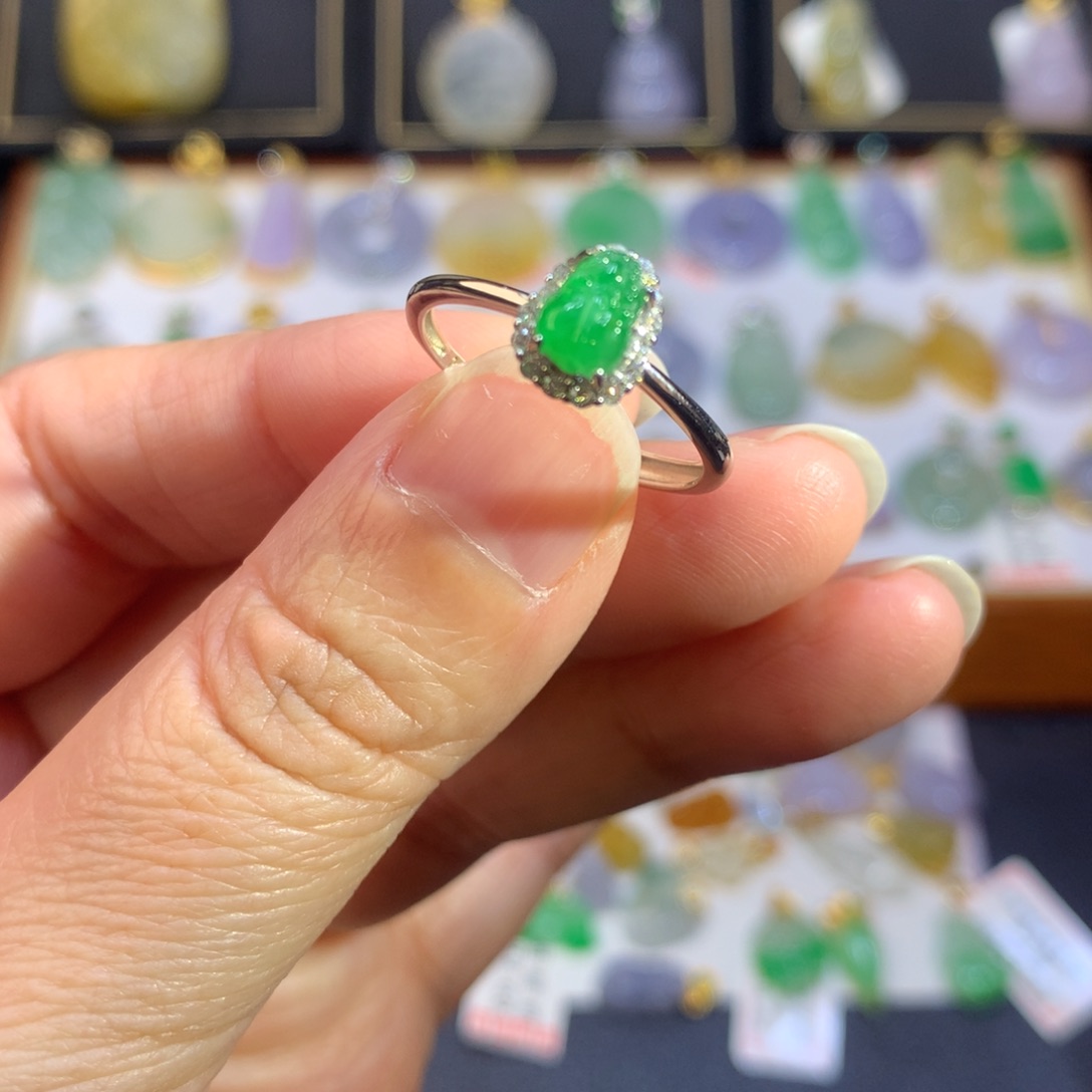 ****&翡翠银S925镶嵌颈饰