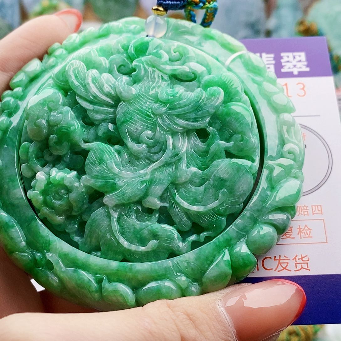 吊坠(不含链)未镶嵌翡翠