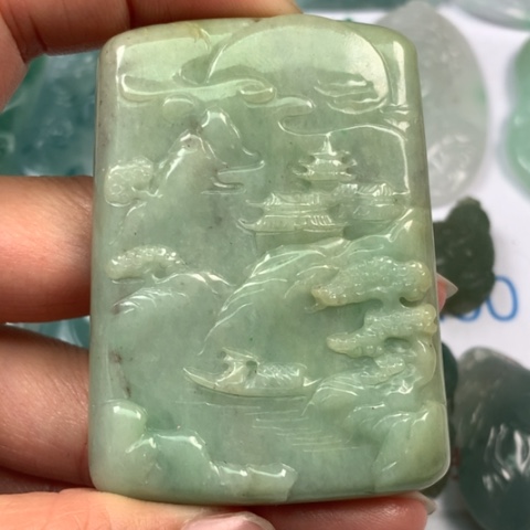 翡翠颈饰未镶嵌翡翠