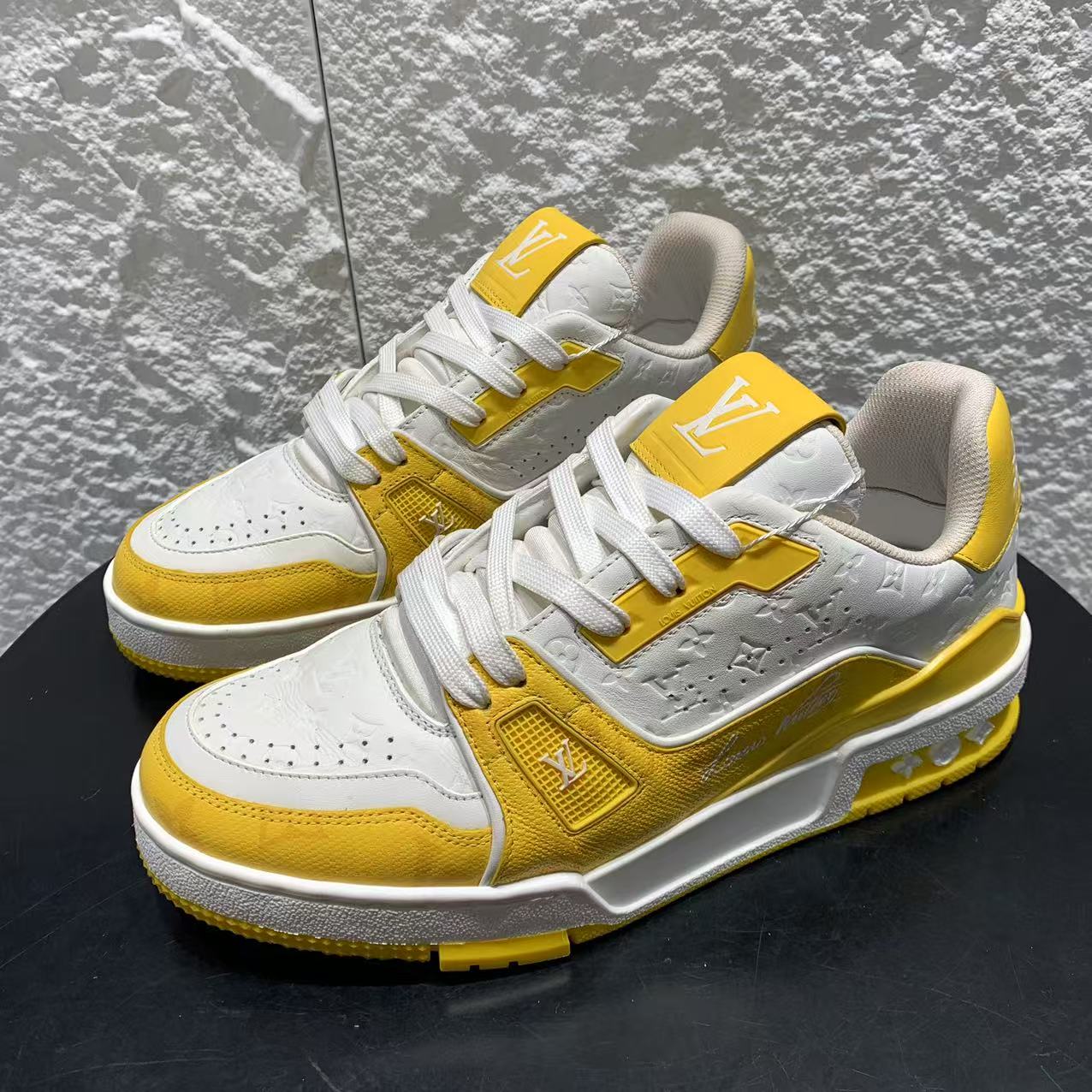 99新 LouisVuitton/路易威登 37.5码无配件白黄trainer板鞋xxs861