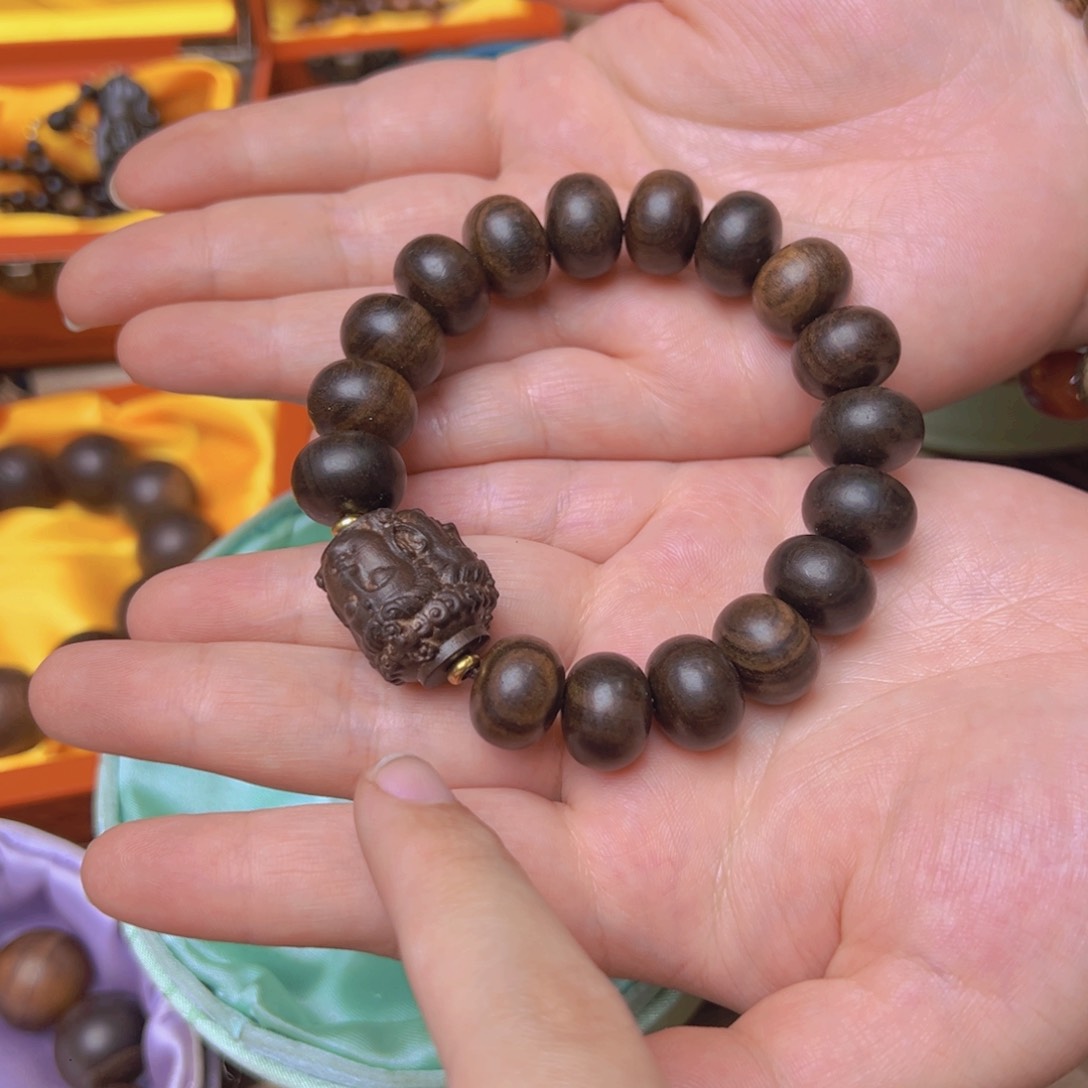 大叶紫檀（黑酸枝木类）