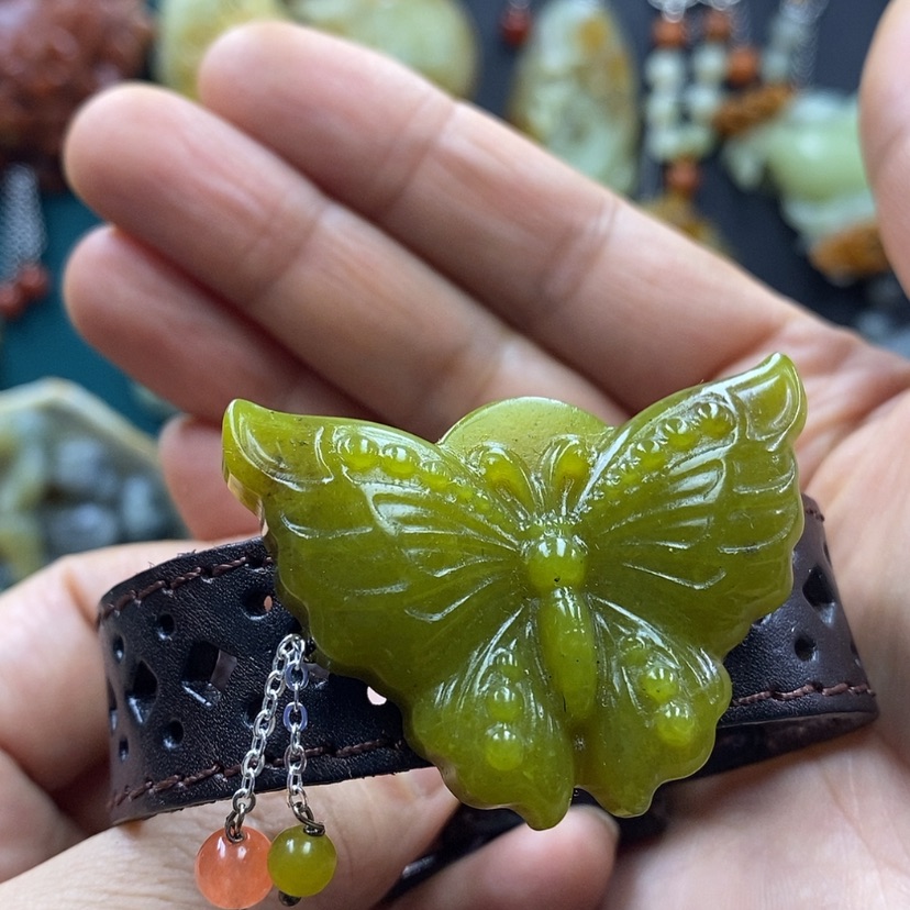 【闪购商品】蛇纹石玉手牌未镶嵌